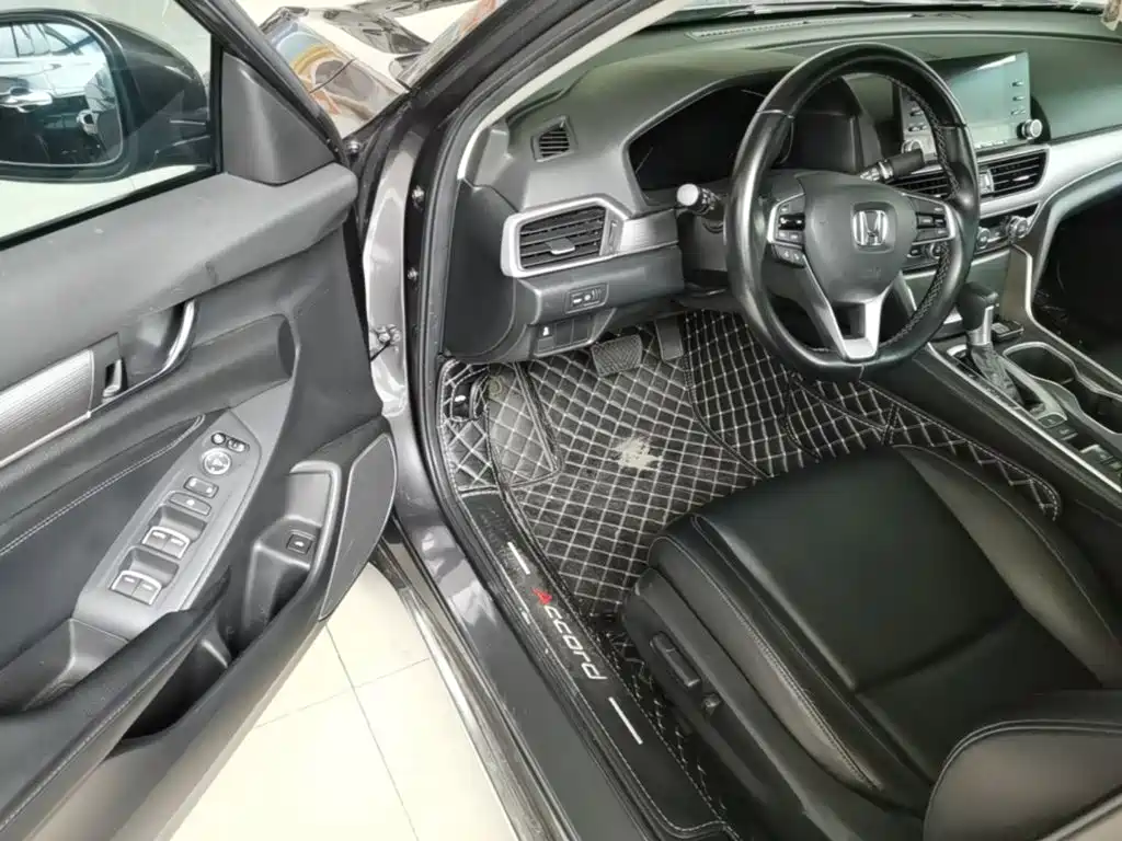 Honda Accord 2020 — фото 16