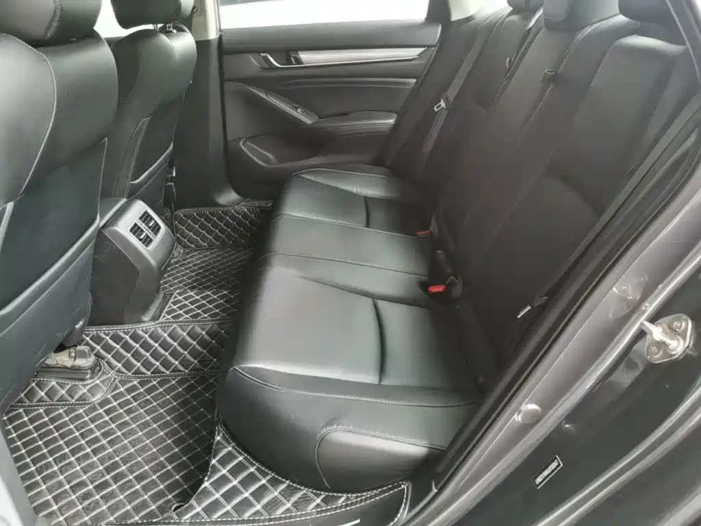Honda Accord 2020 — фото 17