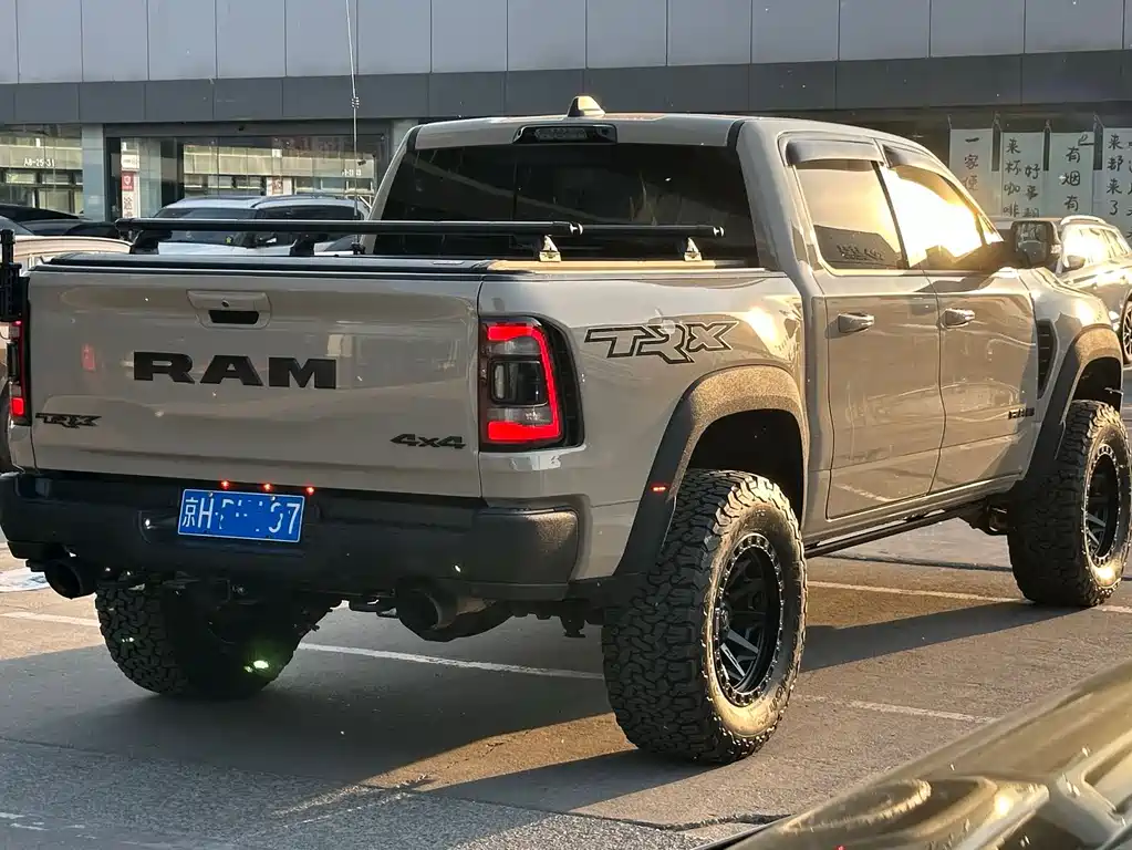RAM Trucks 2023 — фото 15