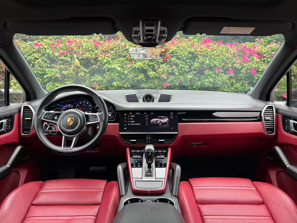 Porsche Cayenne 2022