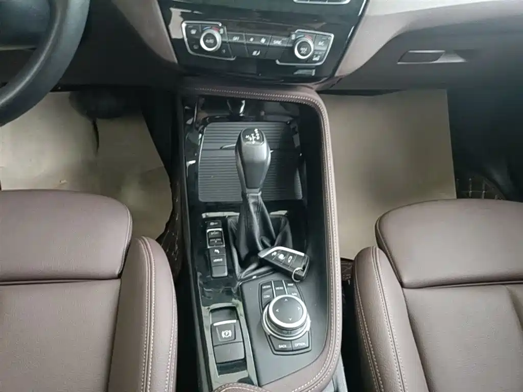 BMW X1 New Energy 2021 — фото 14