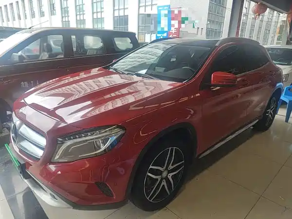 Mercedes-Benz GLA 2015