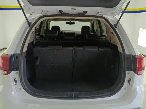 Mitsubishi Outlander 2020