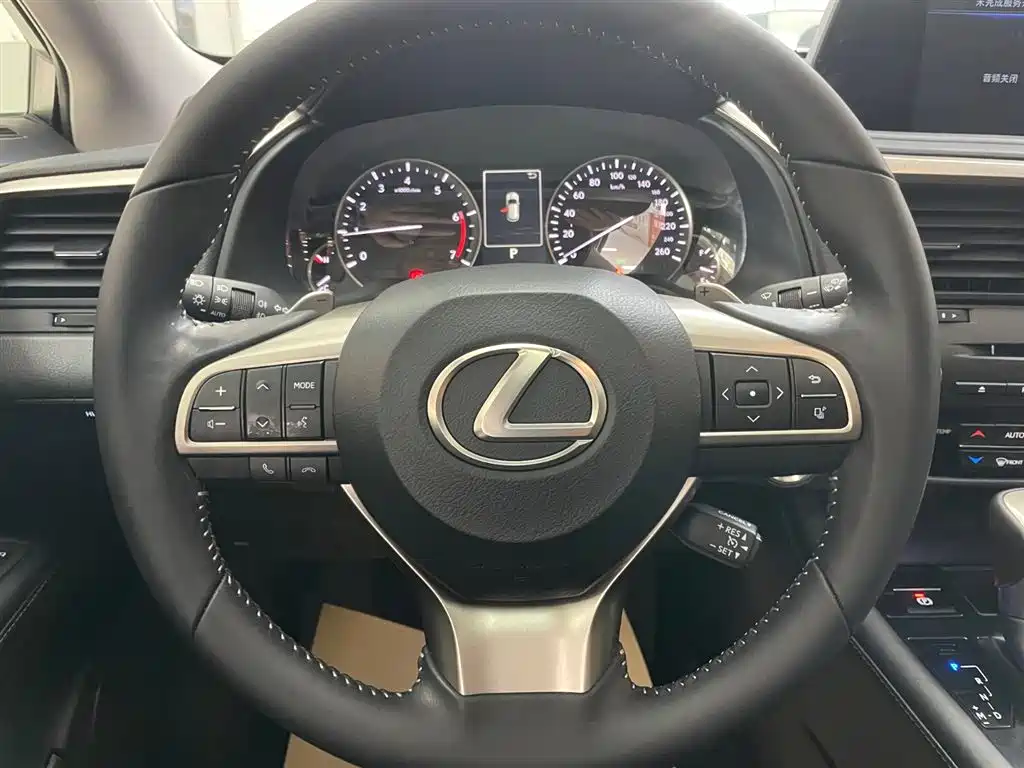 Lexus RX 2022 — фото 16