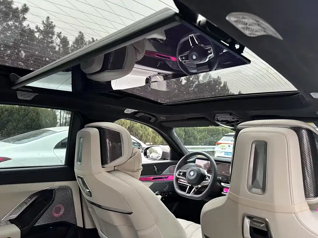 BMW i7 2024 — фото 10