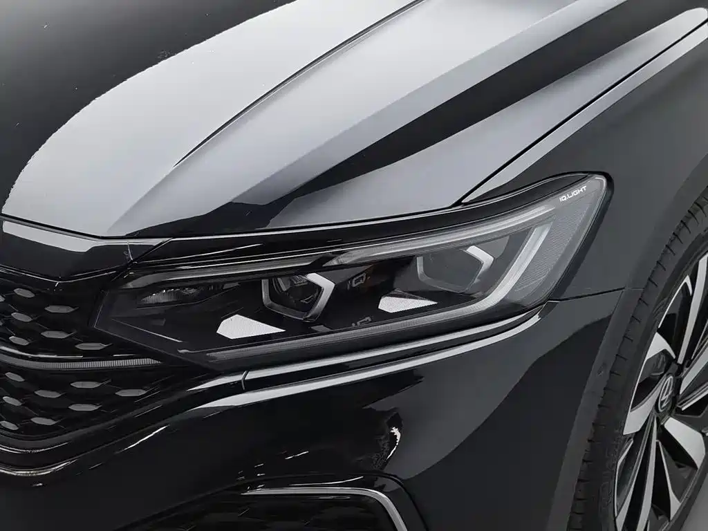 Volkswagen Passat 2022