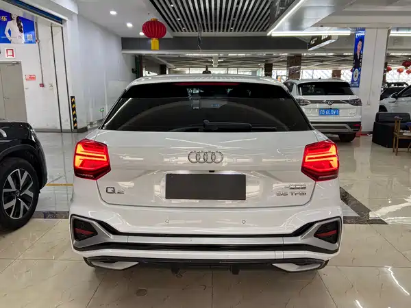 Audi Q2L 2022