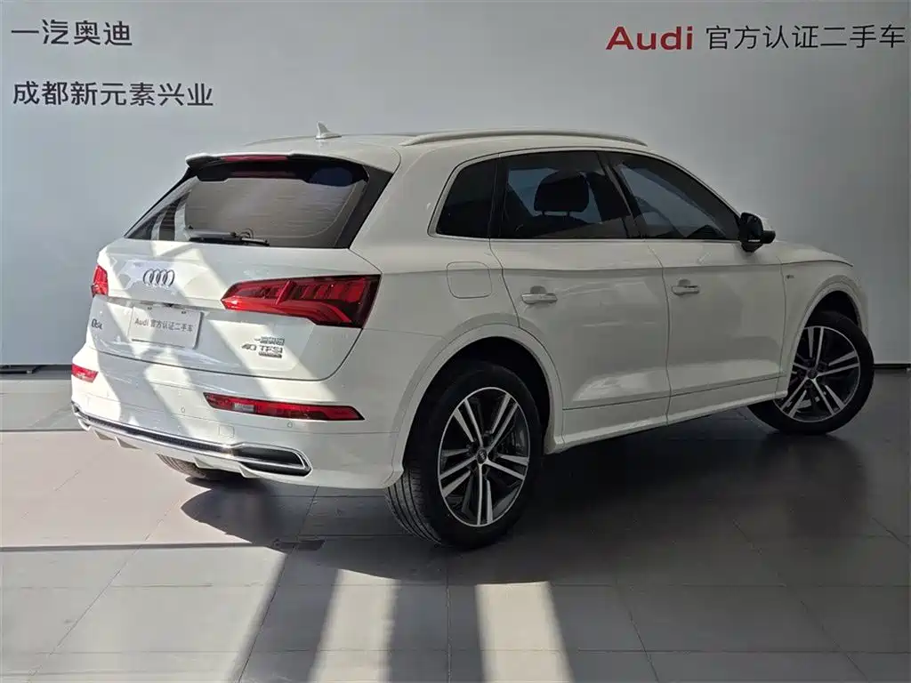 Audi Q5L 2020 — фото 4