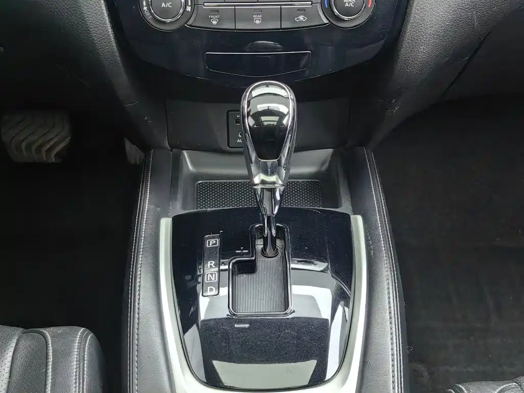 Nissan X-Trail 2018 — фото 13