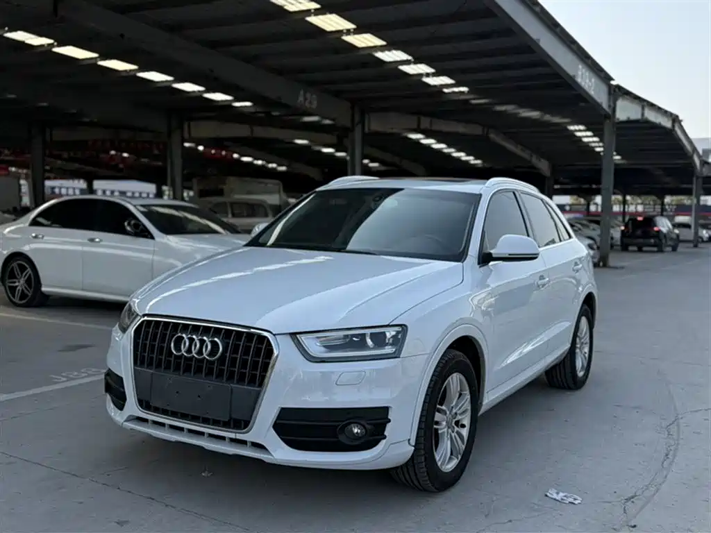 Audi Q3 2016 — фото 1