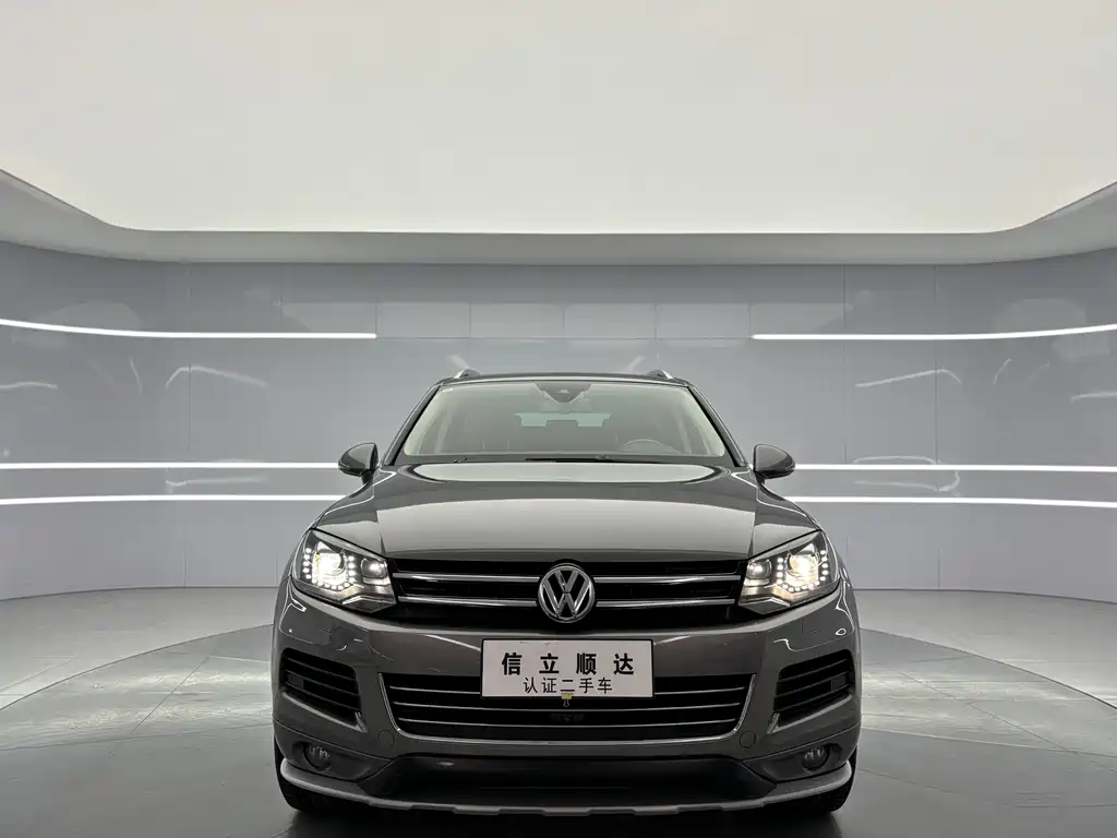 Volkswagen Touareg 2014 — фото 2
