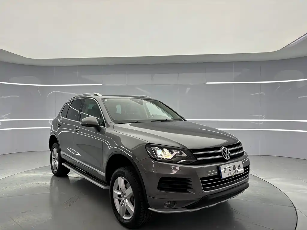 Volkswagen Touareg 2014 — фото 6