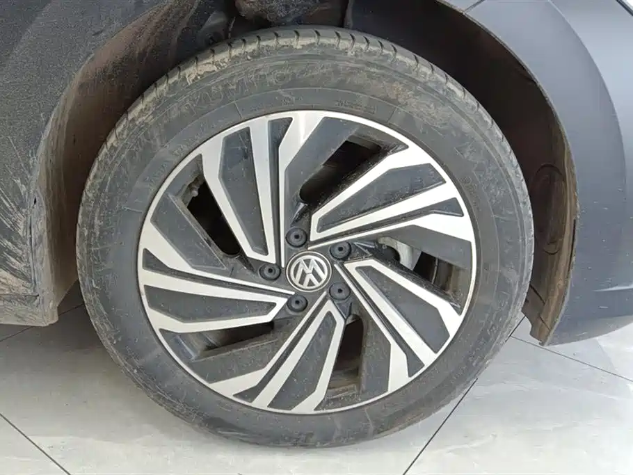 Volkswagen Sagitar 2022