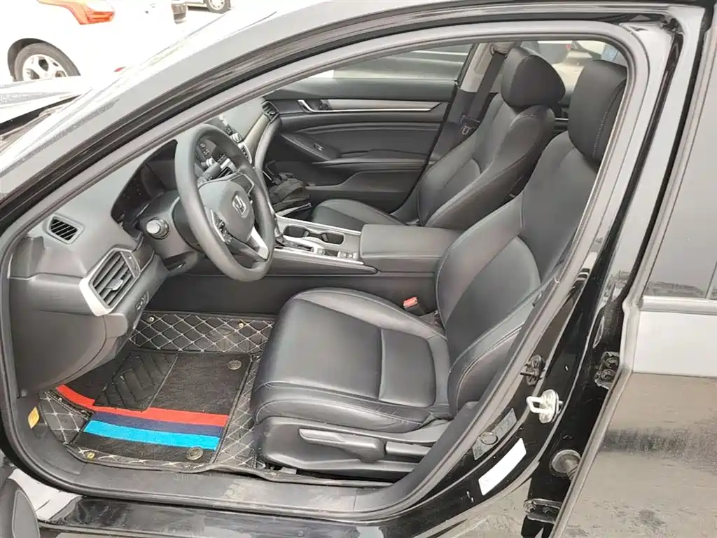 Honda Accord 2019 — фото 15