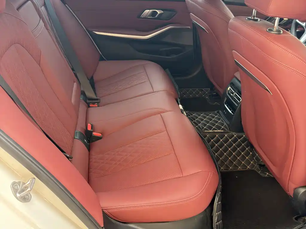 BMW 3 Series 2023 — фото 15