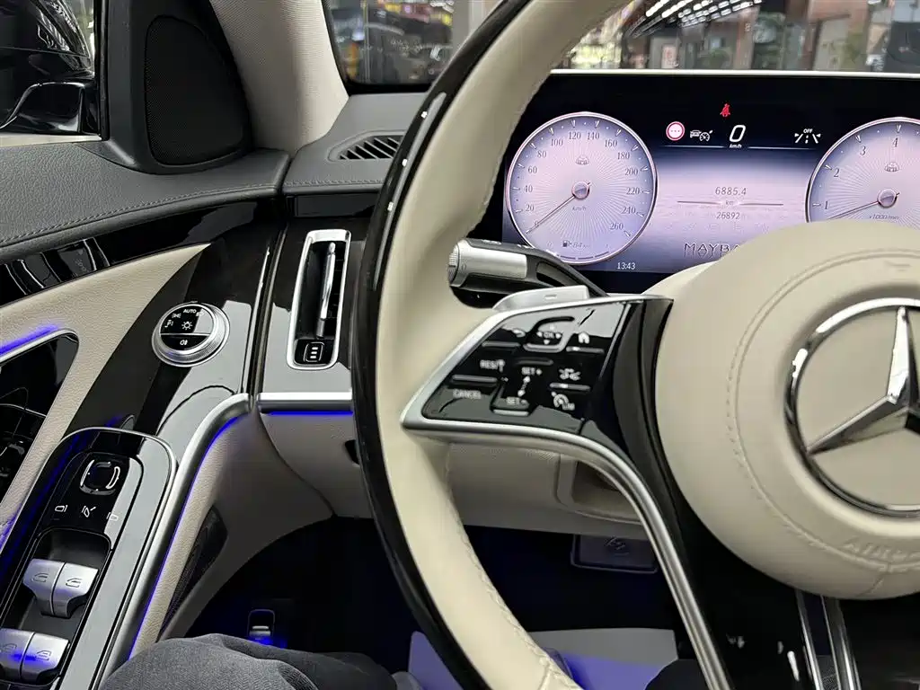 Mercedes-Benz Maybach S-Class 2023 — фото 13