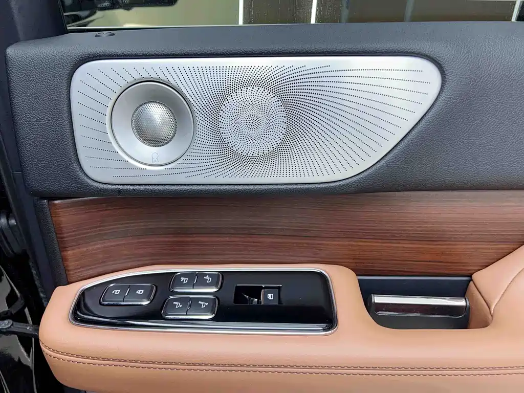 Lincoln Navigator 2021 — фото 14