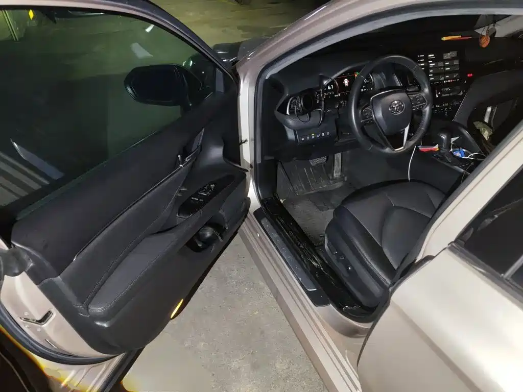 Toyota Camry 2022 — фото 17
