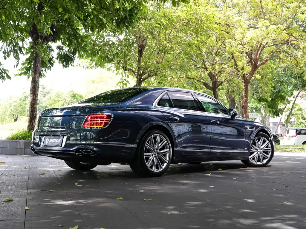 Bentley Flying Spur 2023