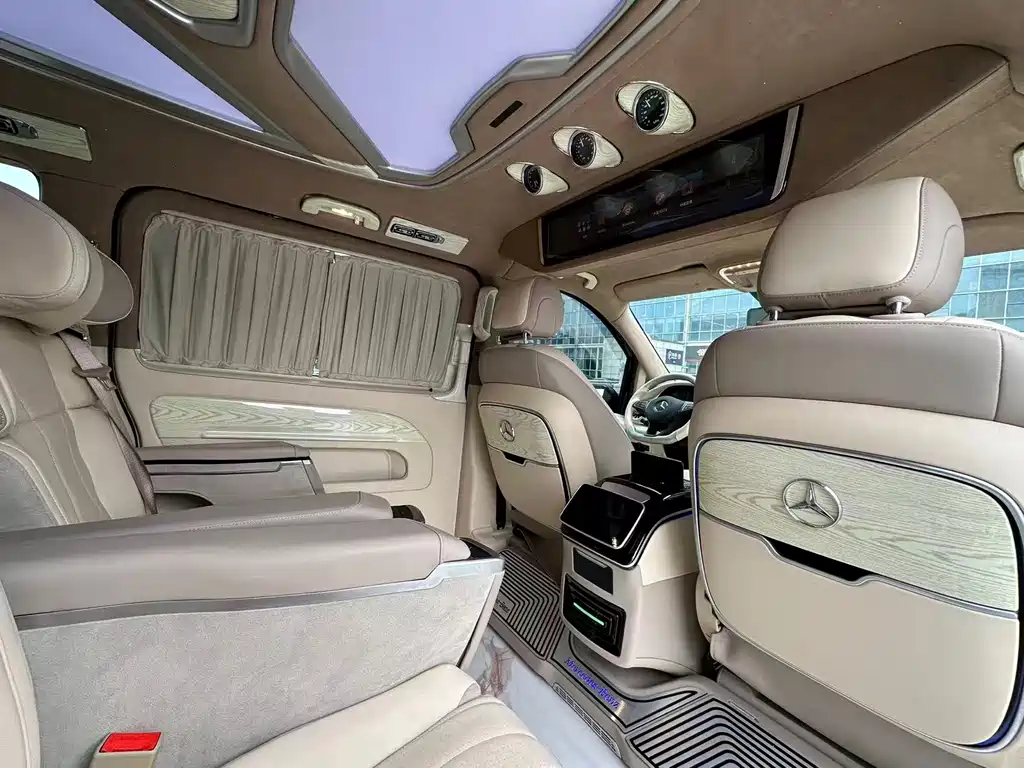 Mercedes-Benz Vito 2023 — фото 12