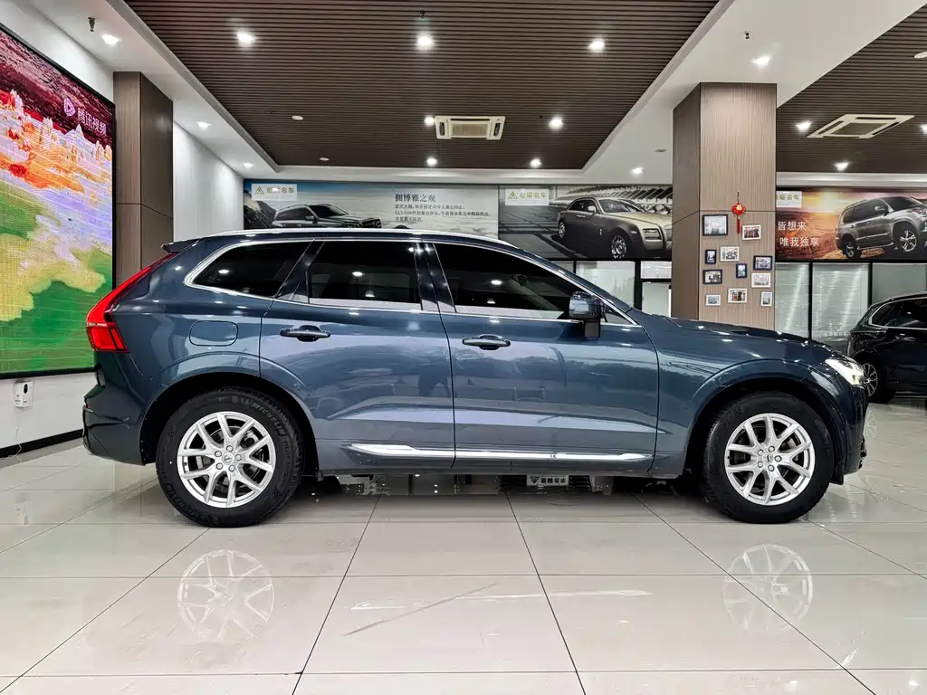 Volvo XC60 2020 — фото 11