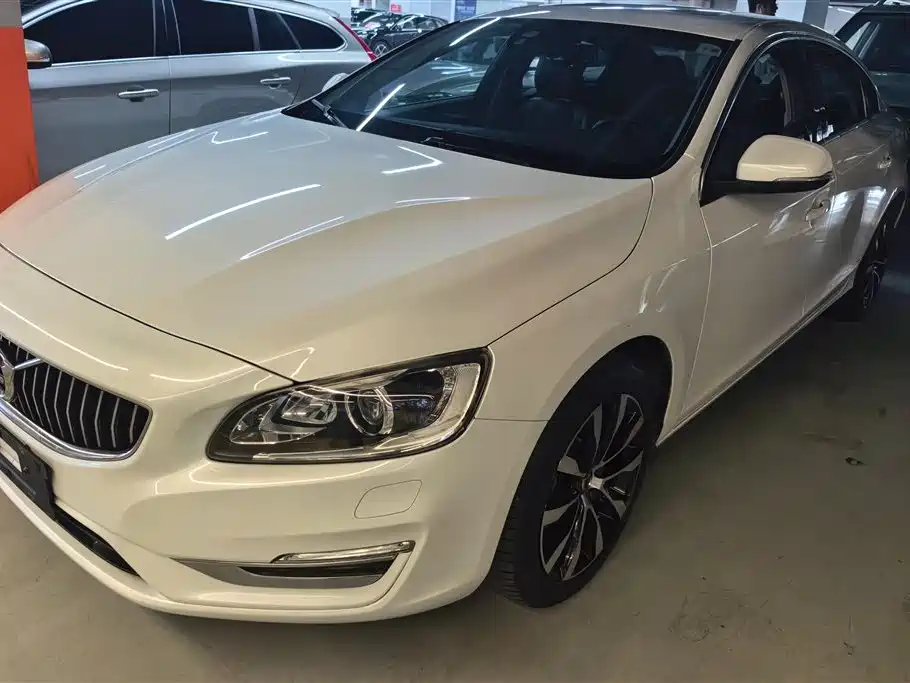 Volvo S60 2019