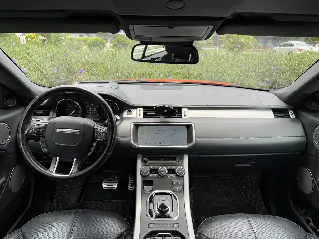 Land Rover Evoque 2019 — фото 6