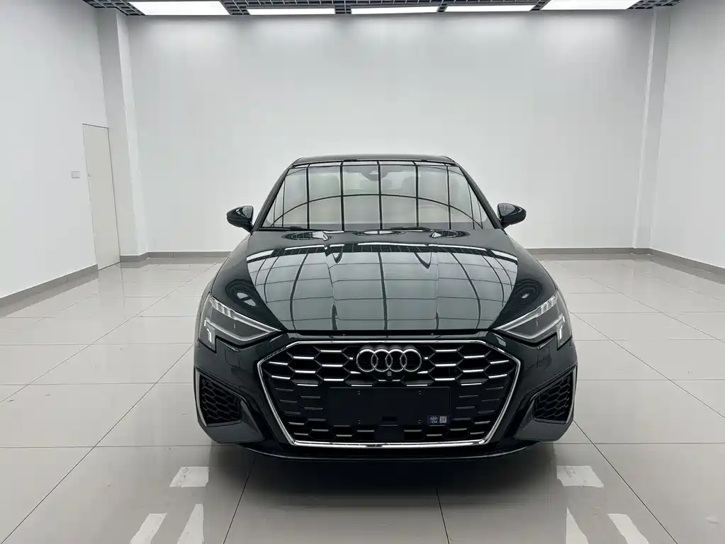 Audi A3 2024 — фото 2