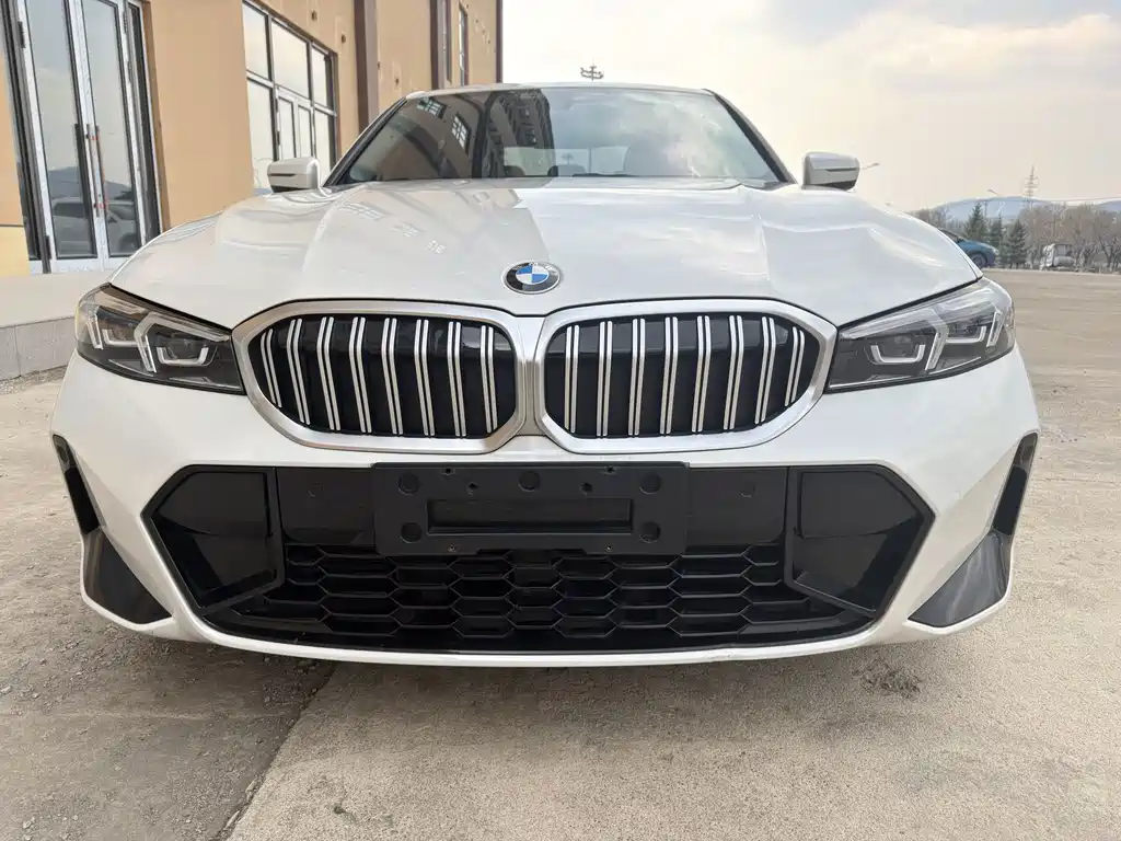 BMW 3 Series 2023