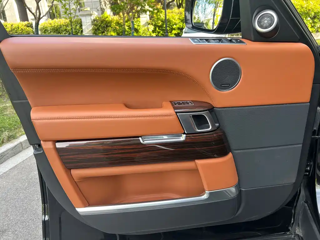 Land Rover Range Rover 2015 — фото 24