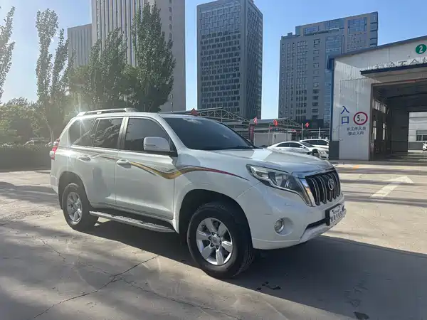Toyota Prado 2016