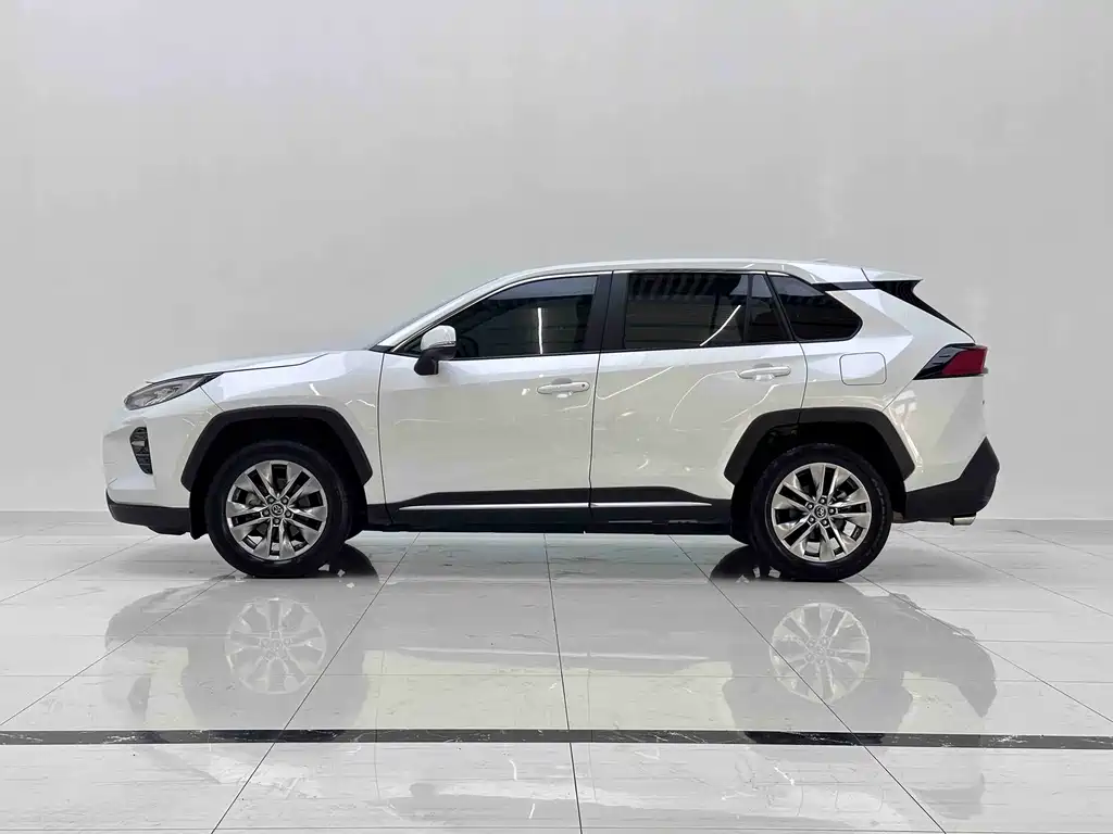 Toyota Wildlander 2022 — фото 8
