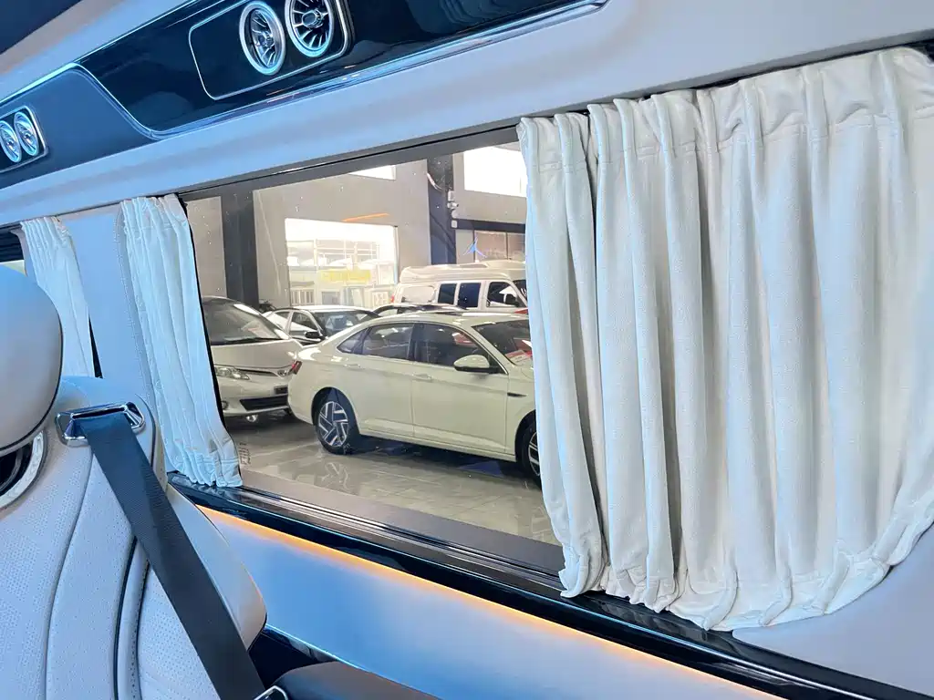 Toyota Hiace 2024 — фото 16