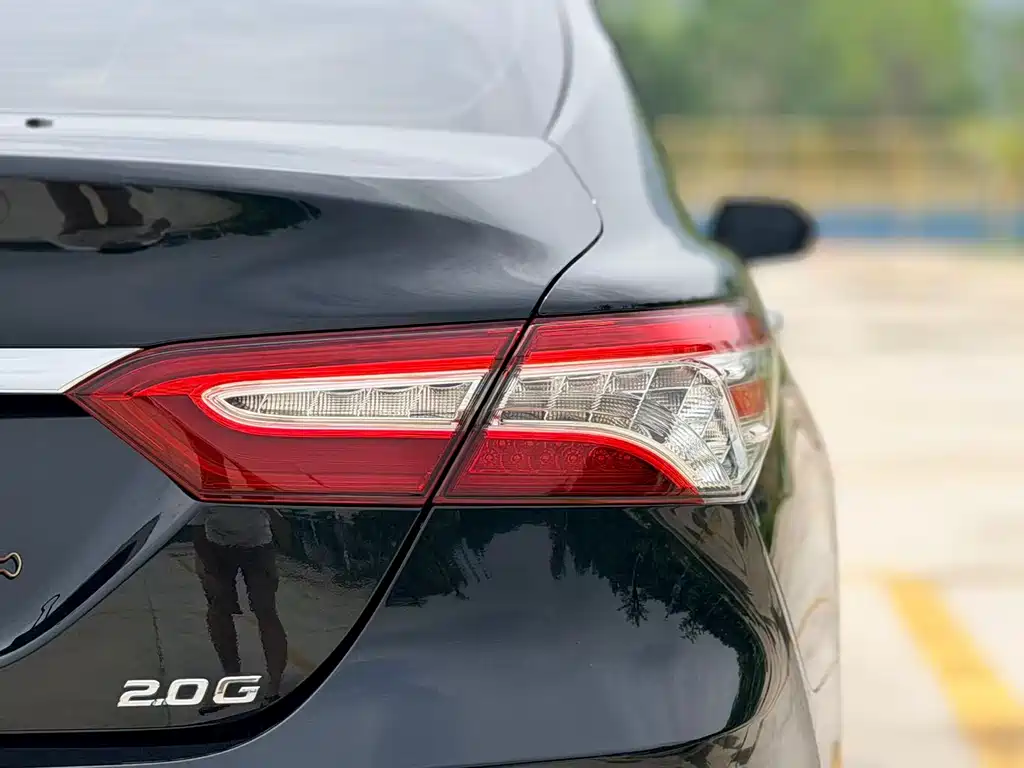Toyota Camry 2023 — фото 28