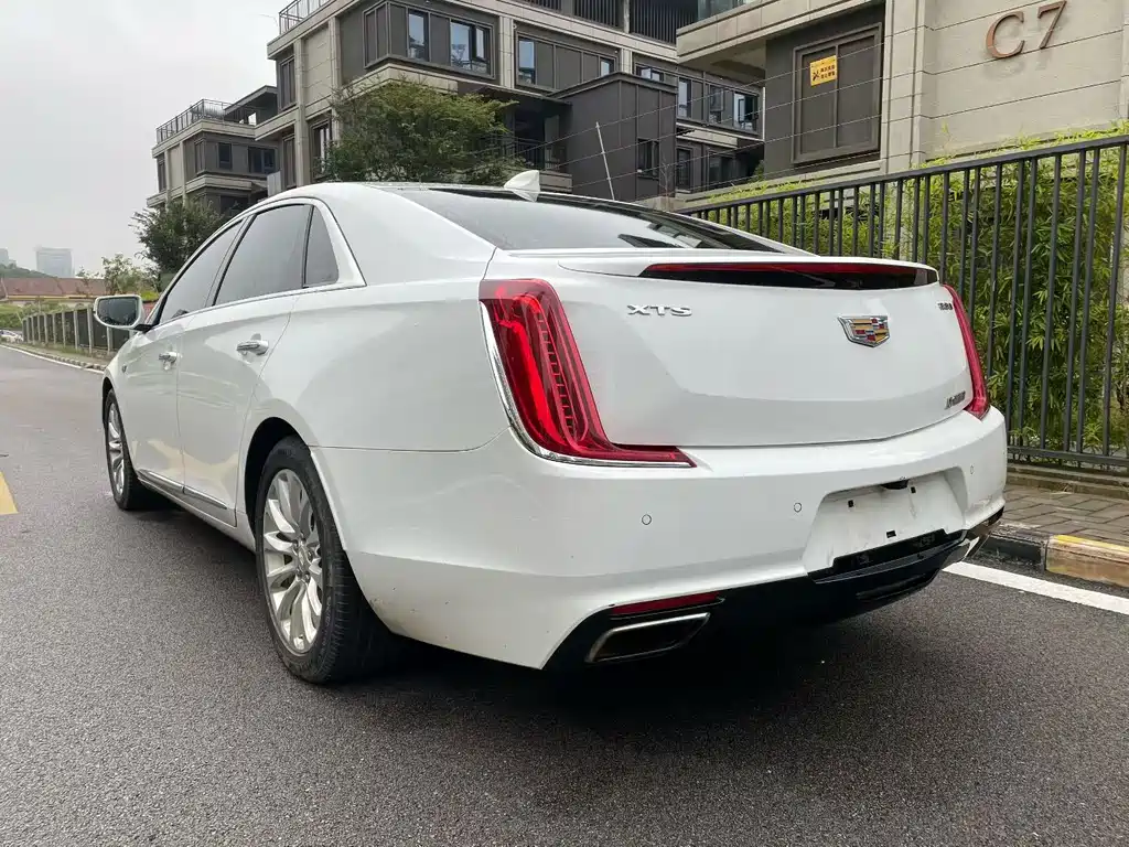 Cadillac XTS 2018 — фото 7