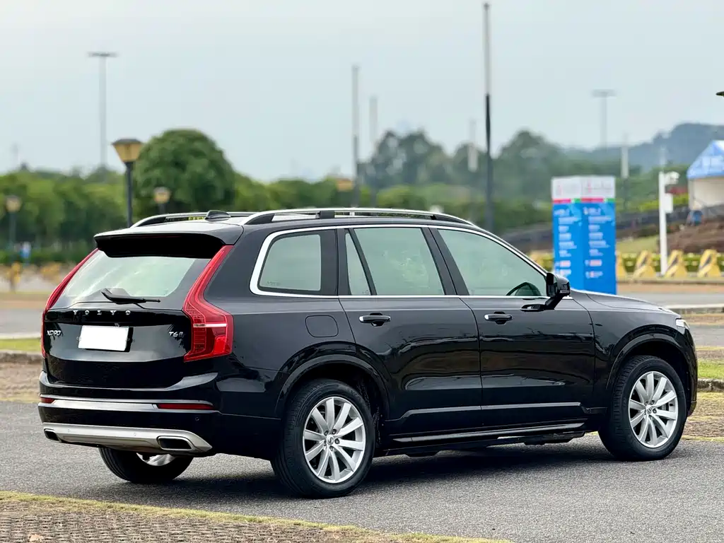 Volvo XC90 2017 — фото 5