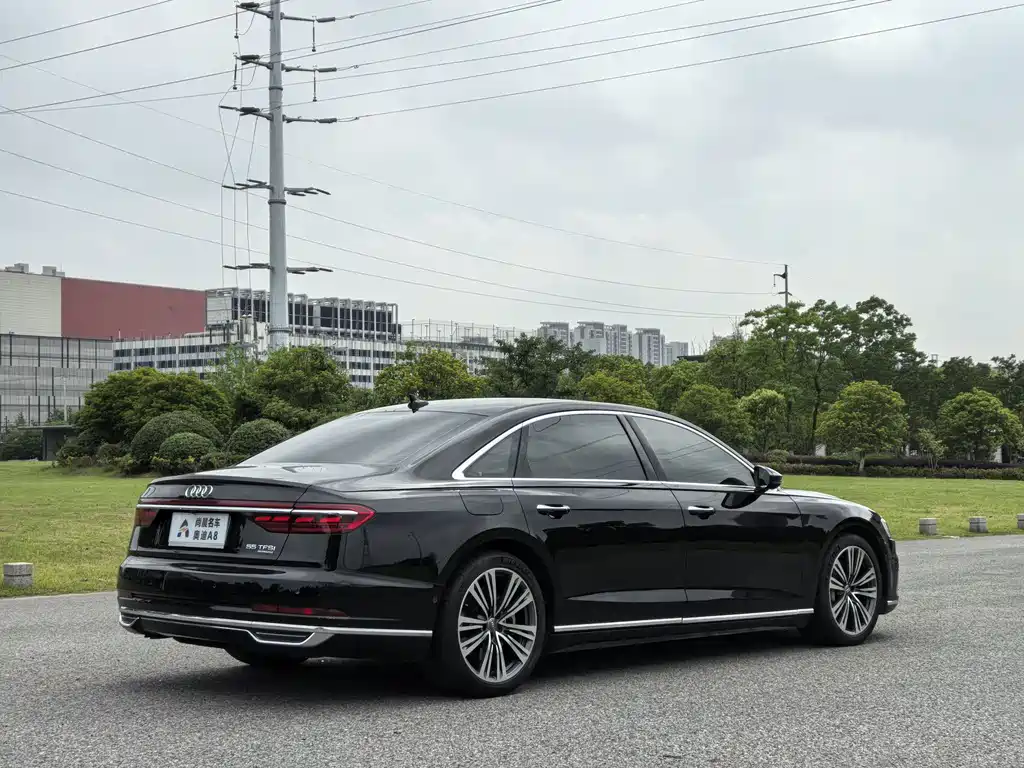 Audi A8 2020 — фото 21