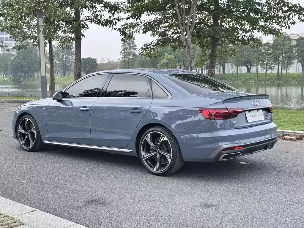 Audi A4L 2022 — фото 4