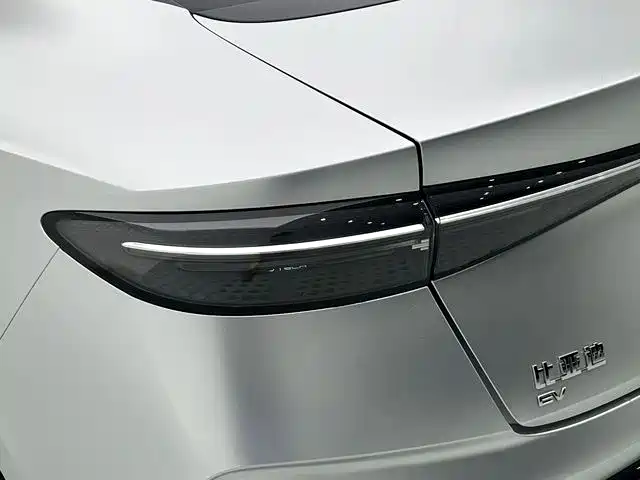 BYD Seal 2023 — фото 27