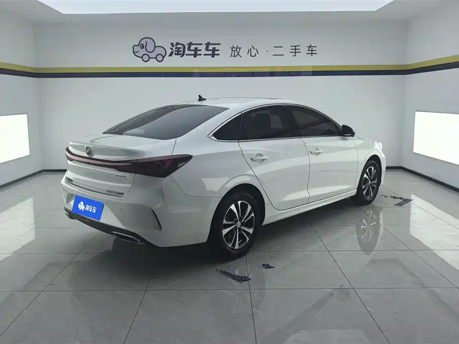 Changan Eado 2022 — фото 3