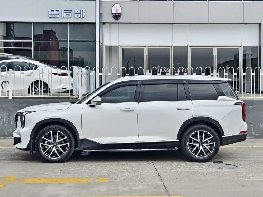 GAC Motor Trumpchi GS8 2022 — фото 3