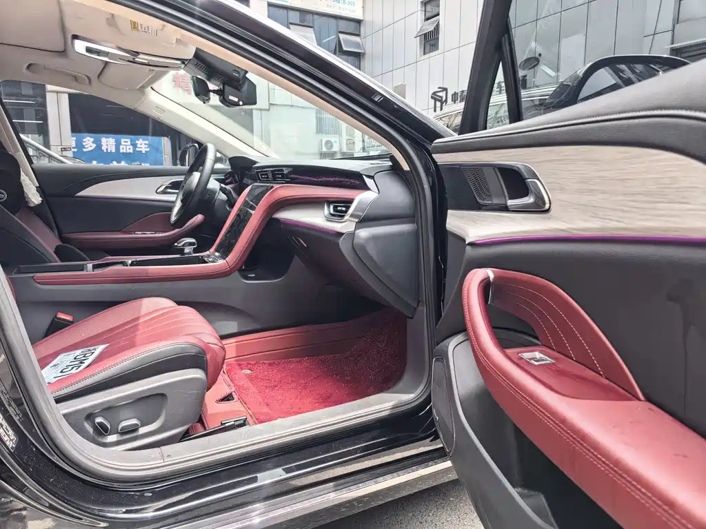 Hongqi H5 PHEV 2025 — фото 9