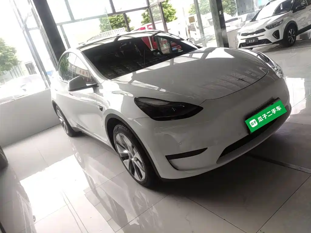 Tesla Model Y 2023 — фото 4