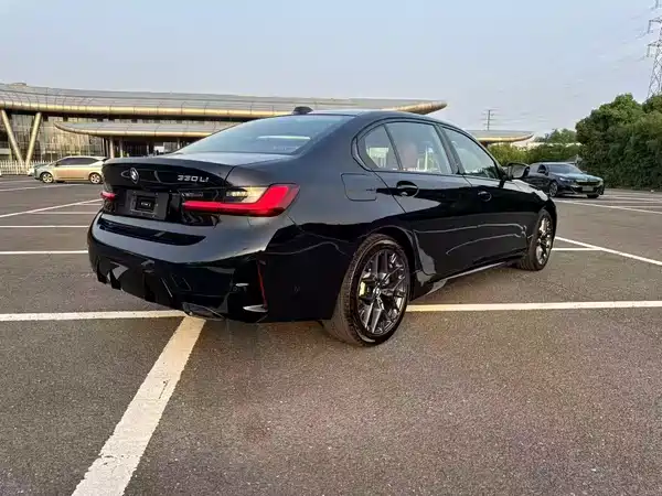 BMW 3 Series 2025