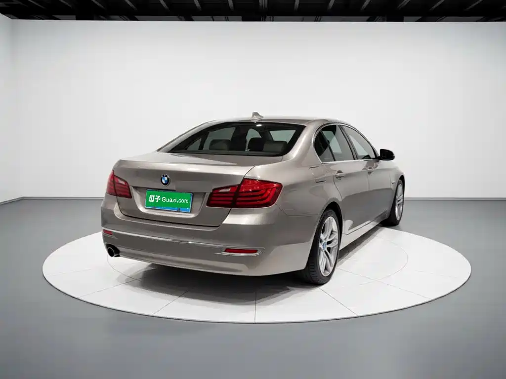BMW 5 Series 2016 — фото 5