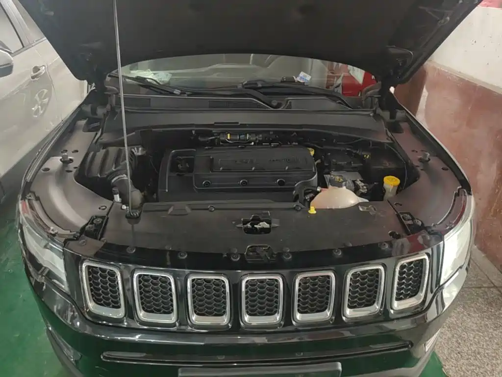 Jeep Compass 2017 — фото 20