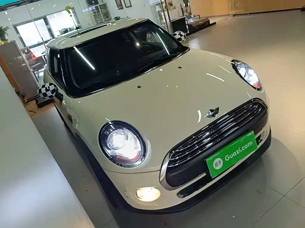 MINI Mini 2018