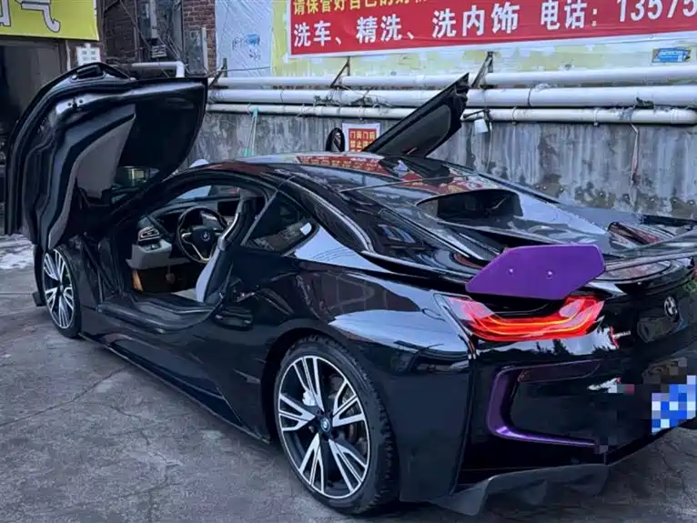 BMW i8 2017 — фото 8