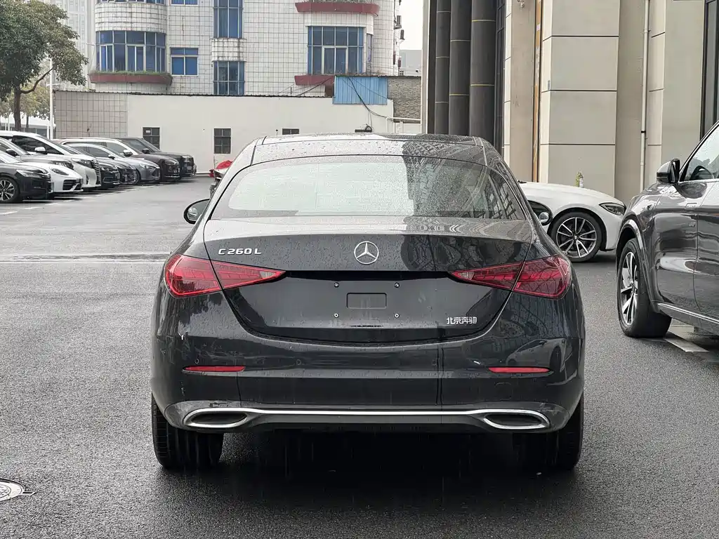 Mercedes-Benz C-Class 2023 — фото 4