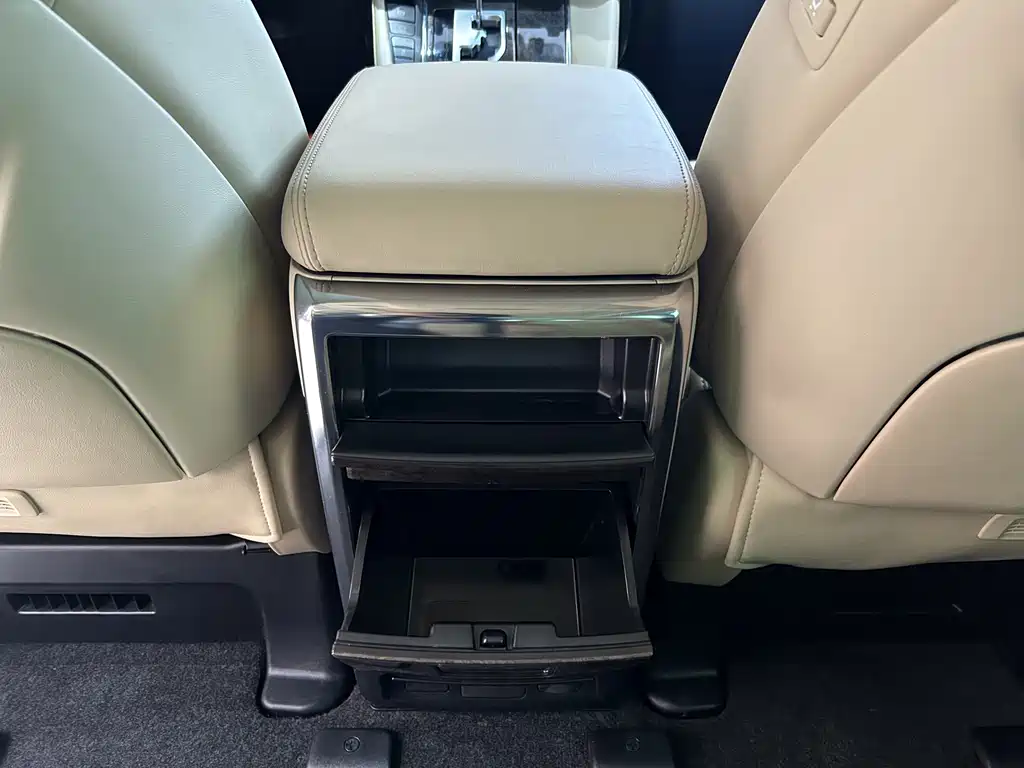 Toyota Alphard 2021 — фото 16